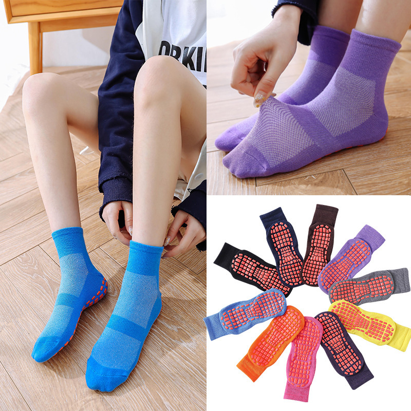 Factory direct sale special trampoline socks non-slip socks for men and women children spring and summer thin playground mesh breathable tube socks