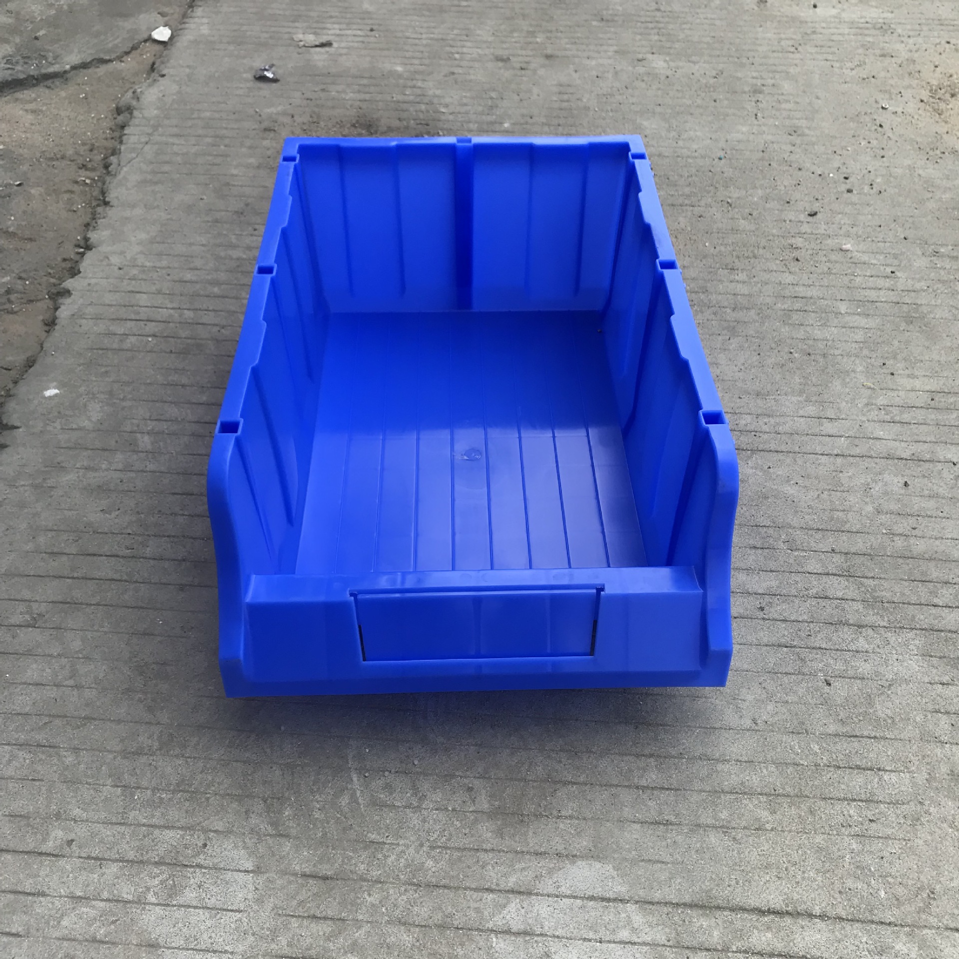 630*410*225塑料零件工具盒 货架摆放螺丝胶盒 PE仓储拼接塑胶盒