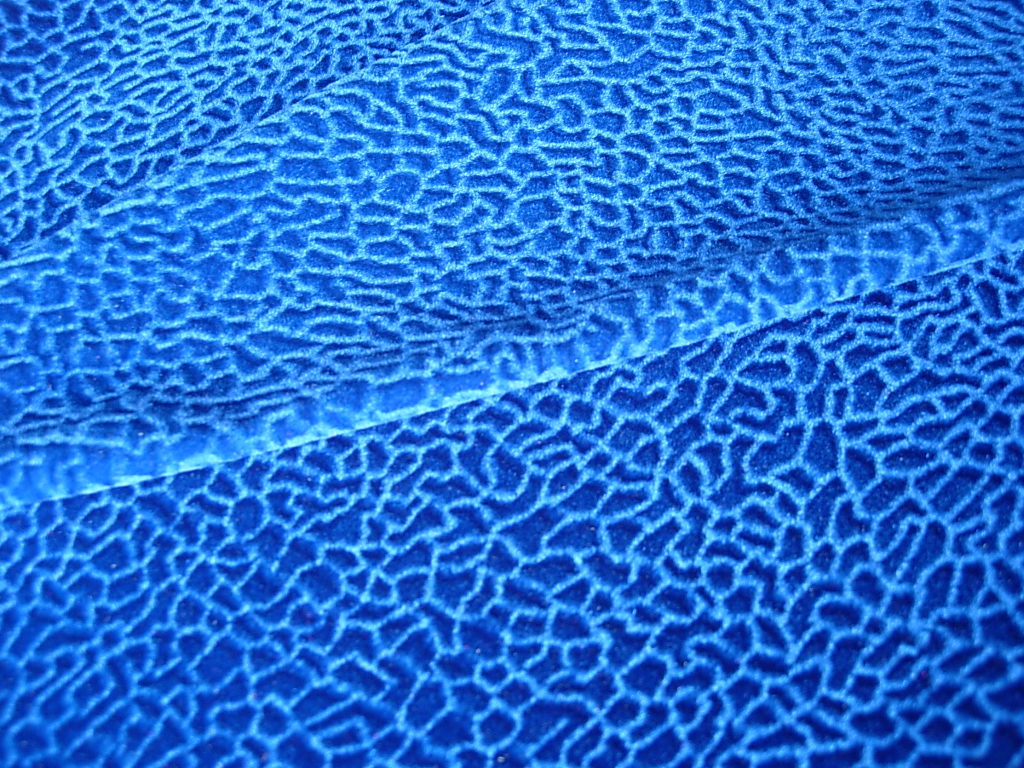 嘉善植绒工厂 喷花植绒布 沙发布 座椅坐垫布 靠垫 抱枕 有光尼龙