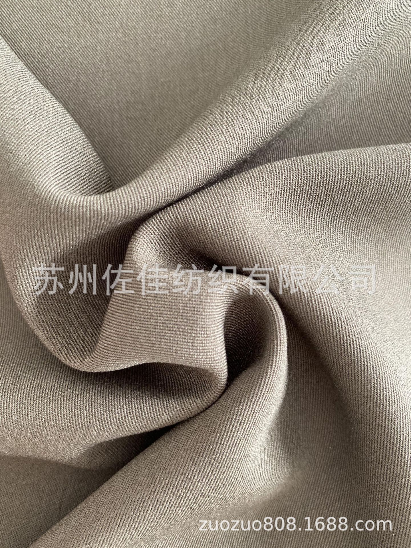 长期大量供应现货裤料面料成品2/1斜纹人棉涤弹力布2/1斜纹RT面料
