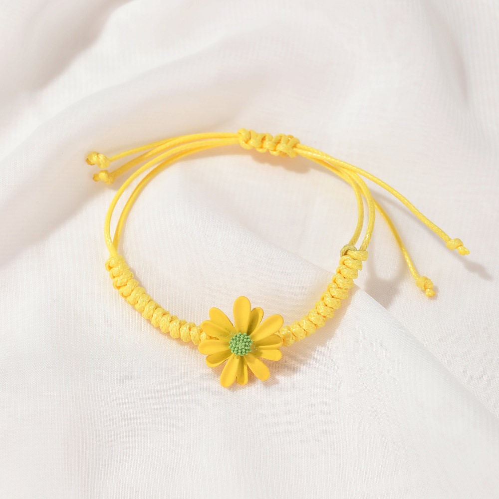 Bracelet En Alliage D&#39;étudiants De Corde Rouge Tissé À La Main Simple Petite Marguerite Coréenne display picture 7