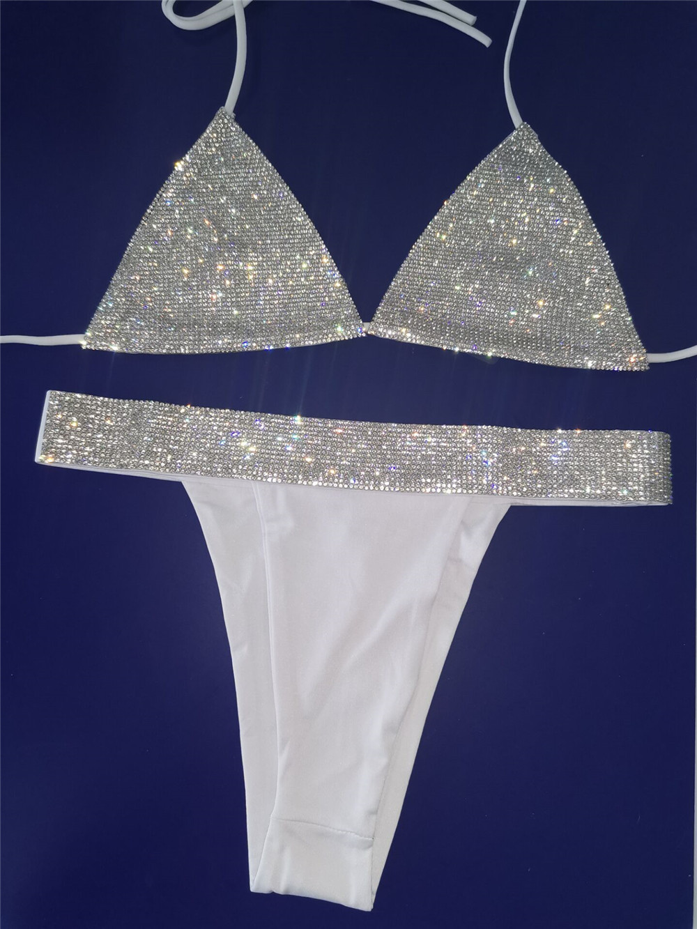 Conjunto de 2 piezas de bikini dividido con correa de diamante intermitente triangular NSYML109266