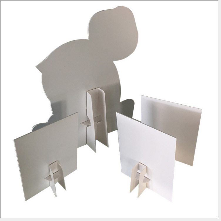 厂家热卖户内背胶裱5mm雪弗板加蝴蝶支架台卡时装店品牌店！