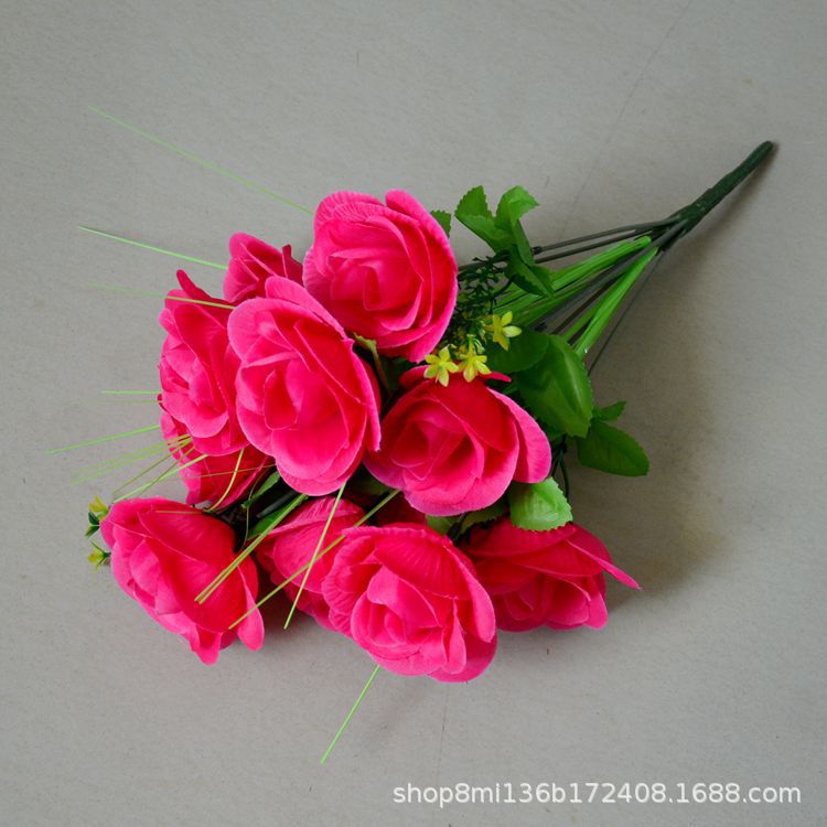 Chengdu flor de seda de simulación de alta calidad y barata 12 flores de mango de rosa de 42cm flores de mango de plástico de rosa de jardín falso