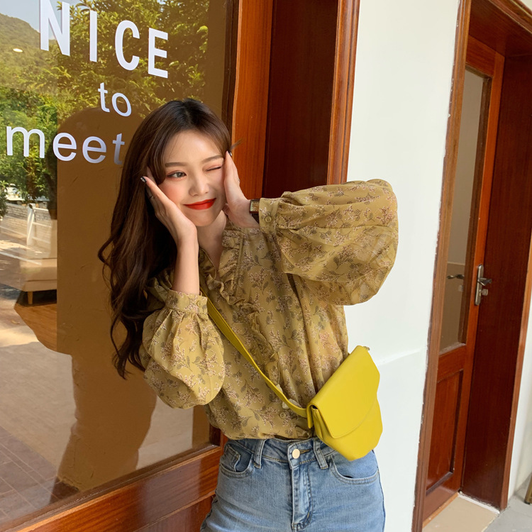 The 2022 new style of Korean-style, gentle and stylish floral chiffon sweater for women, long-sleeved base layer and puffed sleeve top pic 22