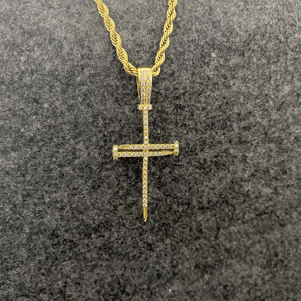 Cross Pendant Necklace Image 3