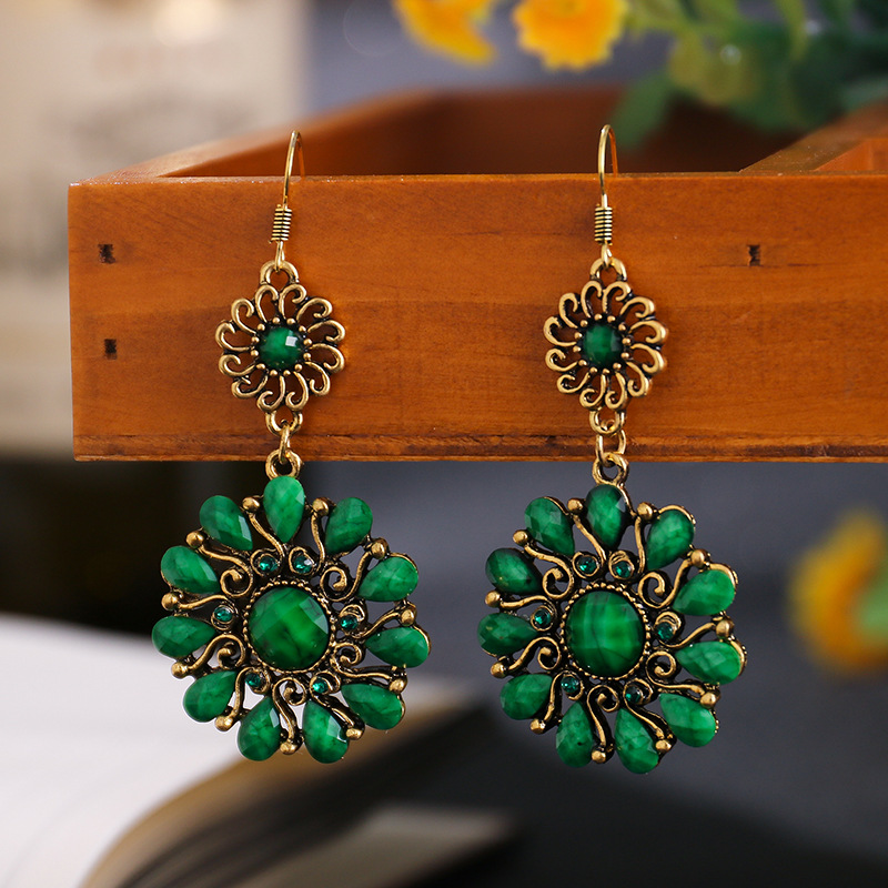 Vintage New Multi-layer Round Small Sun Drop Earrings Wholesale display picture 4