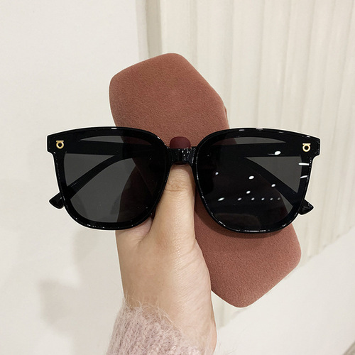 2020 new Korean style trendy sunglasses, personalized internet celebrity style, plain sunglasses, anti-UV sunglasses