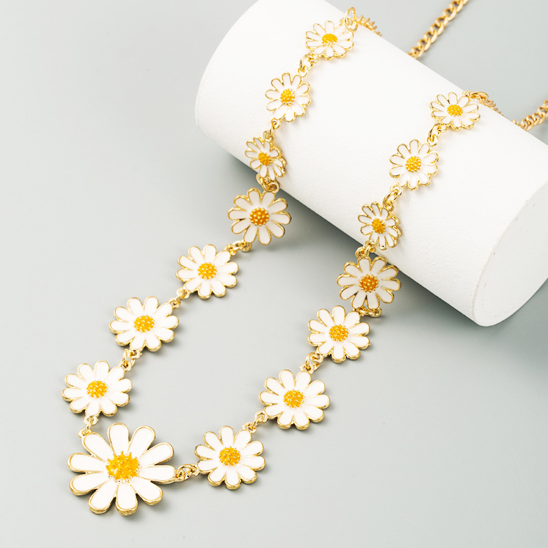 Daisy Alloy Simple Necklace display picture 3