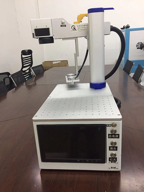 相片茶杯钢杯雕刻 光纤激光打标机迷你型镭雕机打码机 饮料瓶刻字