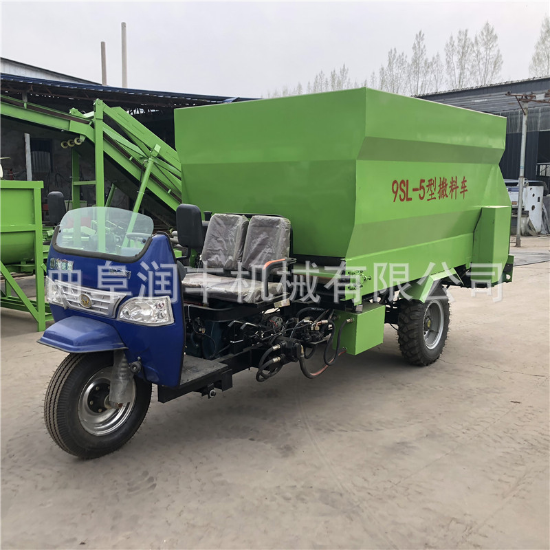 湘潭加厚板材撒料车 奶牛饲养喂料车