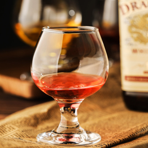 Short-stemmed brandy glass, red wine glass, KTV liquor glass, wine glass, large-bellied glass, whiskey glass, glass