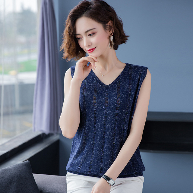 Ice silk suspender tank top for women’s wear in summer with all kinds of thin knitting bottoms and V-neck T-shirt sleeve