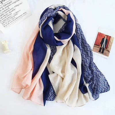 小额批发厂家直销批发2020新款棉麻印花围巾披肩秋冬季时尚流行