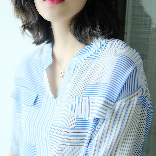 Silk shirt women’s summer blue striped blouse with short front and long back V-neck silk short sleeve top