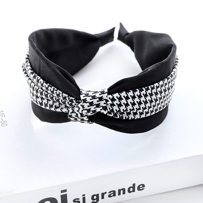 High-end Letter Printed Fabric Headband Wholesale display picture 6