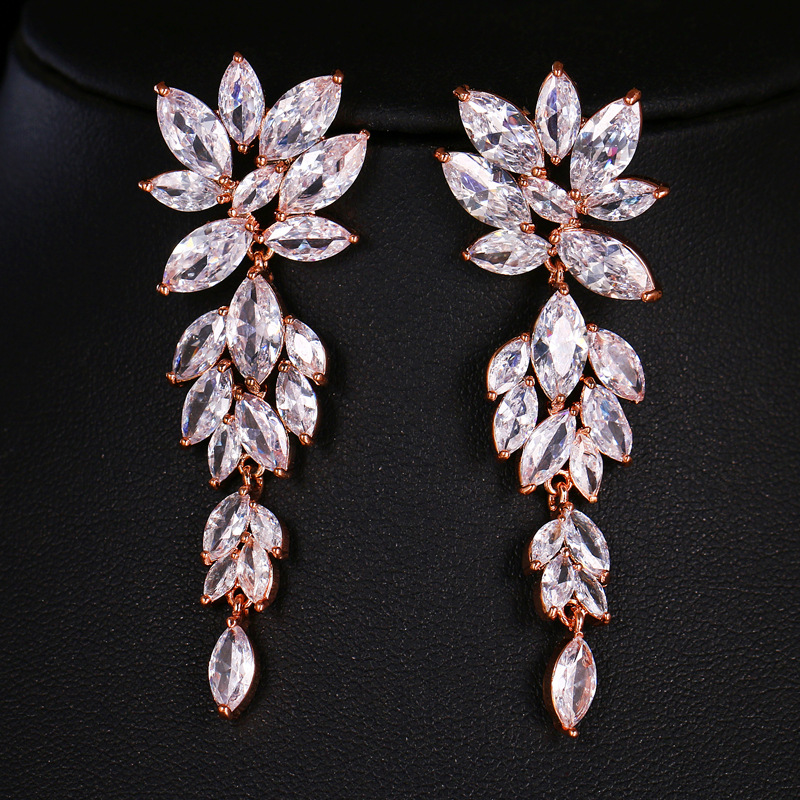 Classic golden long high quality fashionable earrings with zircon