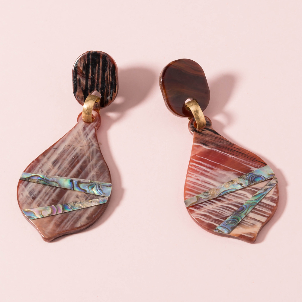 Fashion Simple Leaf Earrings display picture 6