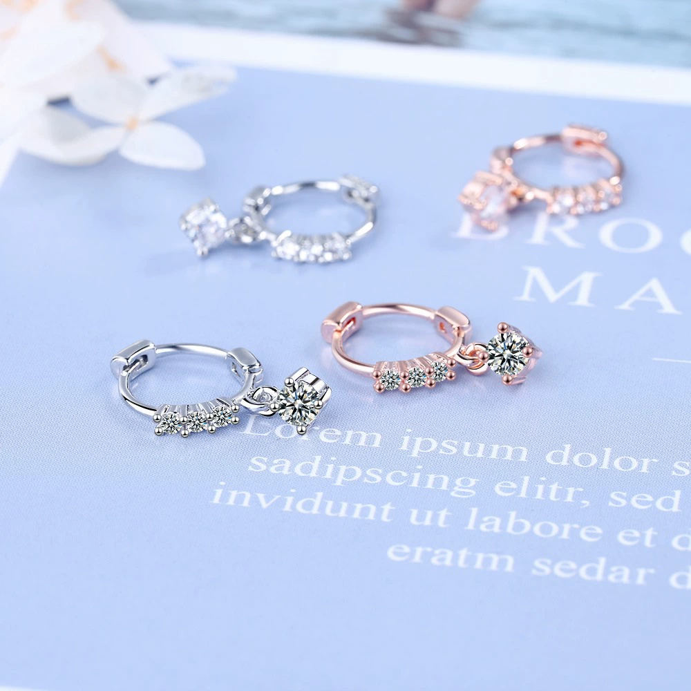 Короткие серьги, корейский стиль