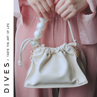 Devas new pattern lady Pearl clutch bag Sweet Soft leather PU Handbag On behalf of Versatile Messenger Small bag