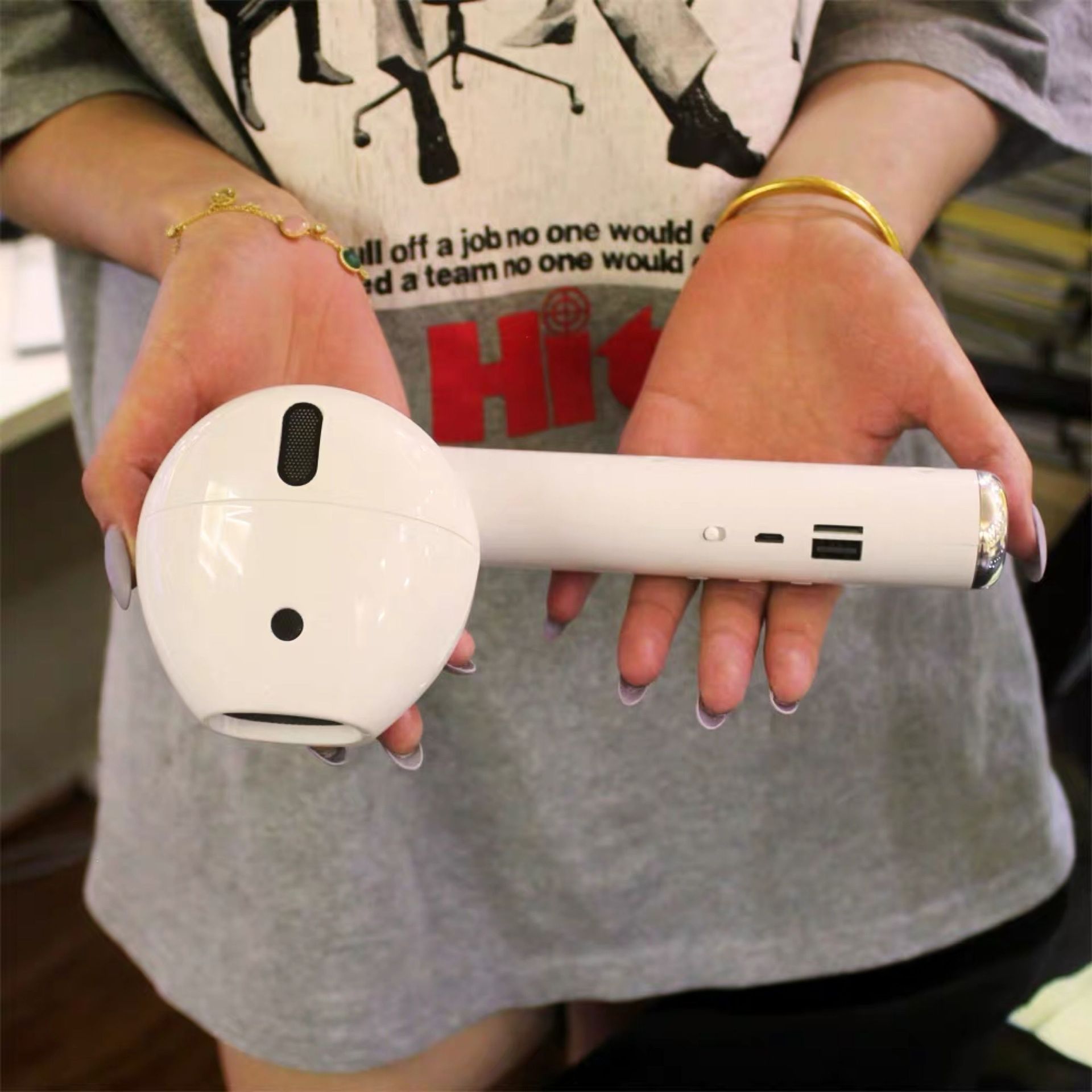 带手机支架音箱