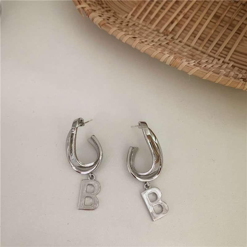 English Alphabet  Retro Gold Silver  Sense Long Style Earrings display picture 2