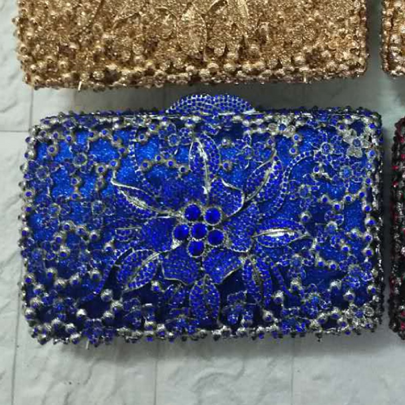 Fuente transfronteriza de diamantes bolsas de cena de diamantes metálicas huecas bolsas de mano de reunión anual vestido bolsas de noche bolsas duras