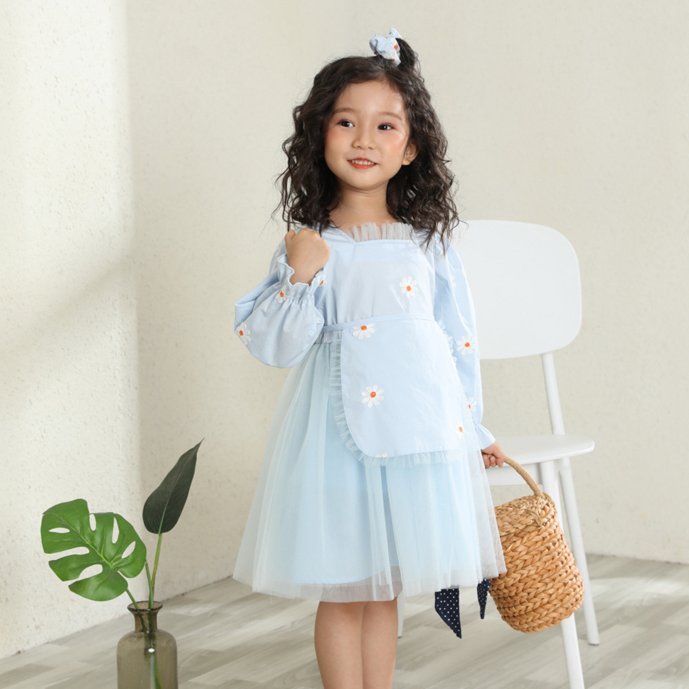 蓝色中小女童纱纱连衣裙秋款甜美可爱小雏菊裙子女童方领