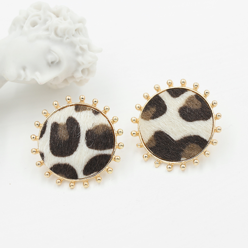 Fashionable leopard print earringspicture11