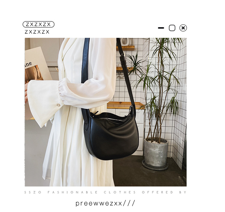 New Fashion Wild Advanced Texture Small Black Bag Simple Wild Student Crossbody Bag  Wholesale Nihaojewelry display picture 59