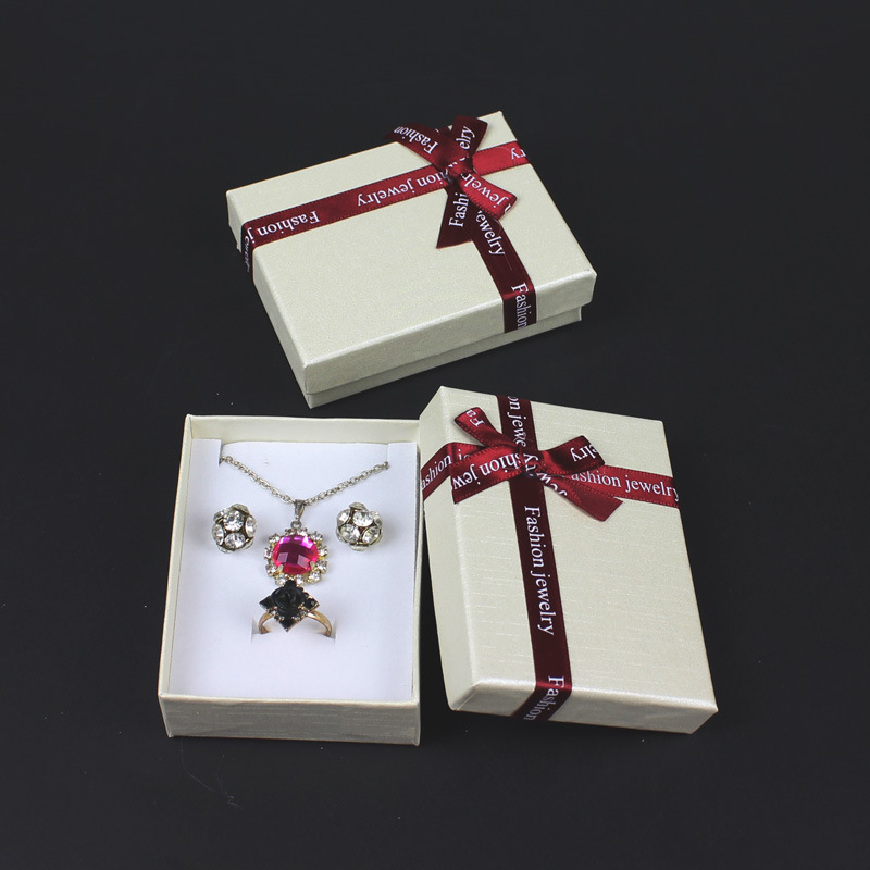 88g Weight White, Pink, Red, Blue, Black Color Jewelry Display Earrings Necklace Rings Box 1
