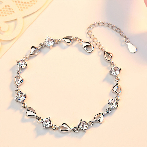 Copper bracelet heart shaped with zircon