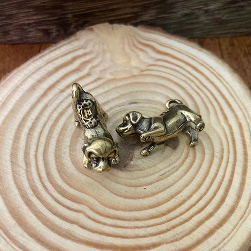 Brass Treasure Word Climbing Dog Keychain Pendant Living Room Copper Dog Small Ornament Pure Copper Key Ring Small Gift Ornament
