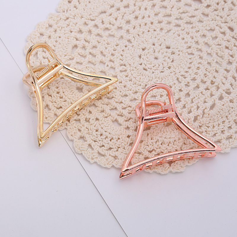 Fashion Simple Hair Accessories European And American Triangle Metal Grab Clip Wholesale display picture 2