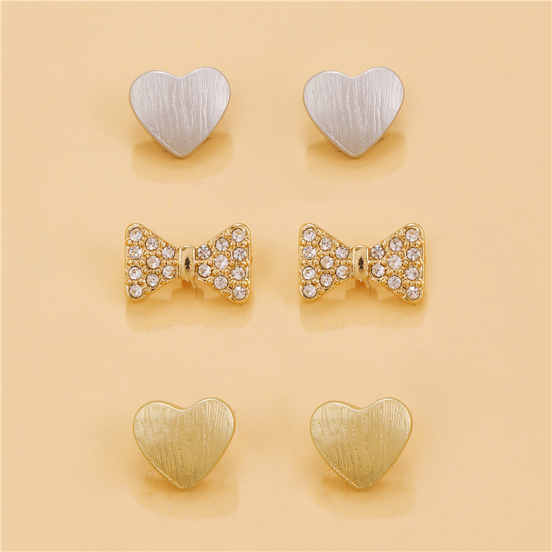 Koreanisches Herz Diamant Bogen Ohrringe Set display picture 7