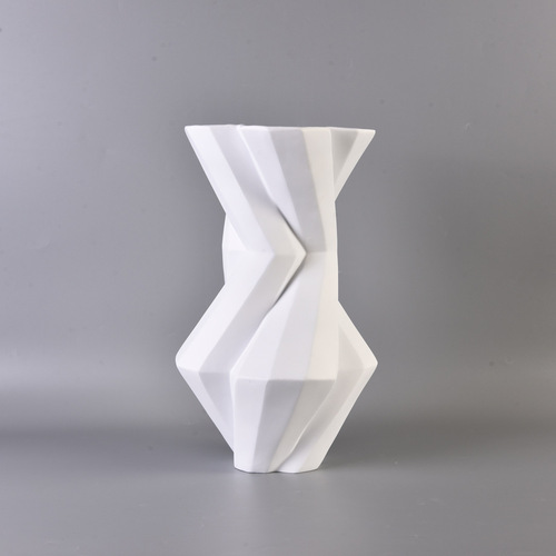 现代简约折线叶纹花瓶黑白树刺树脂大花器民宿酒店样板房简约摆件