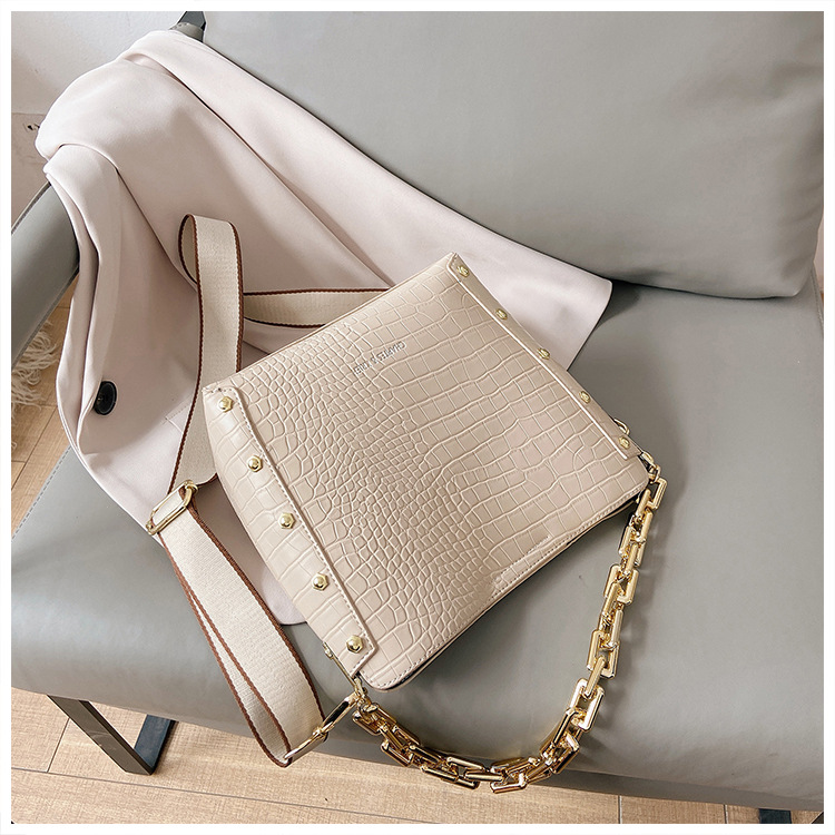 New Trendy Fashion Trend Bucket Bag display picture 8