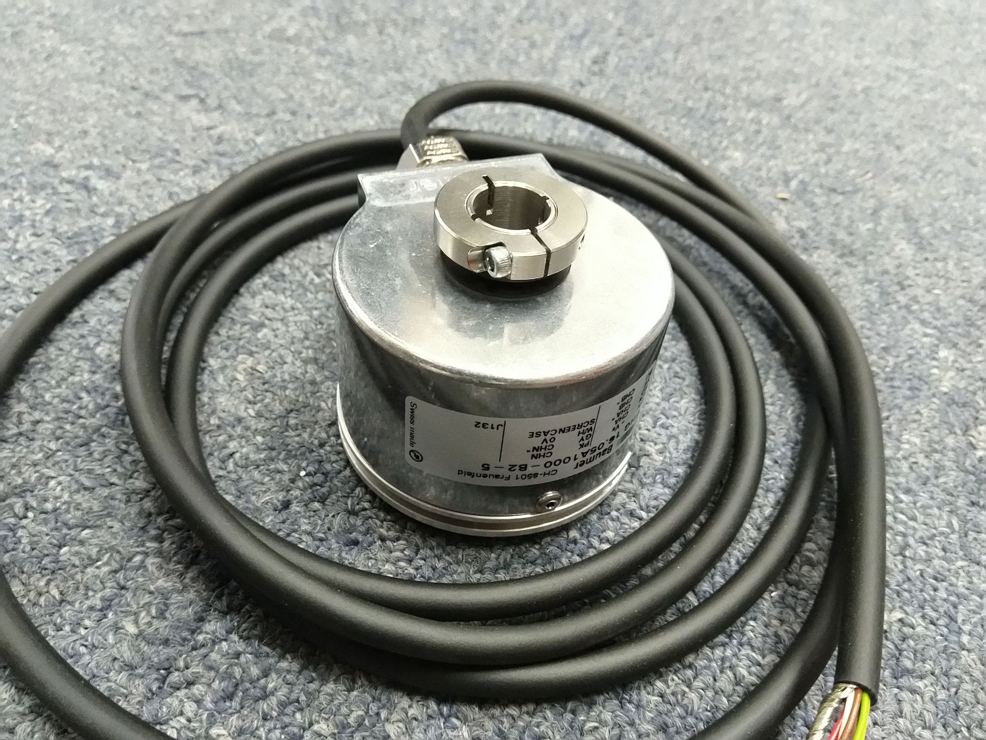 上海思奉贸易供应瑞士BAUMER堡盟传感器编码器11046261