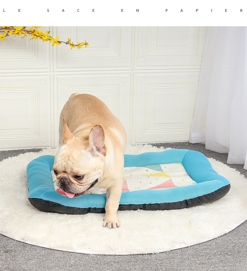 Pet Ice Silk Mat Summer Cool And Cool Bite Resistant Ice Silk Fabric Cat And Dog Ice Pad Pet Supplies Wholesale display picture 5