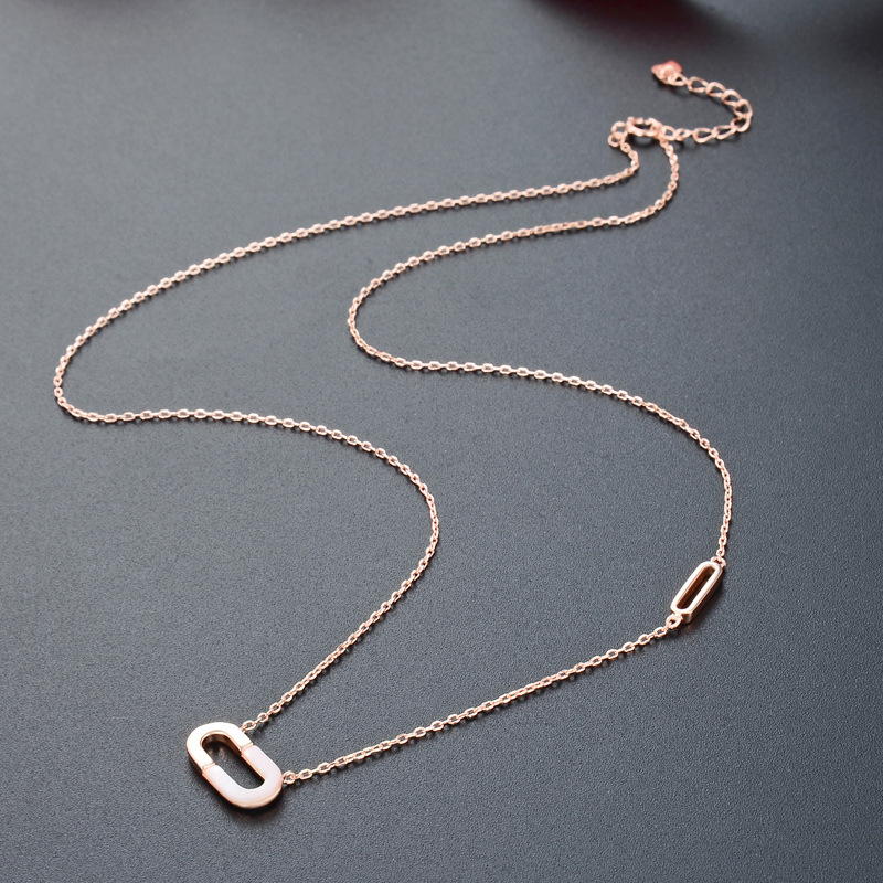 Japonés y coreano s925 colgante de concha de plata elegante de las mujeres dulce letra en forma de O collar de moda todo juego de joyería al por mayor