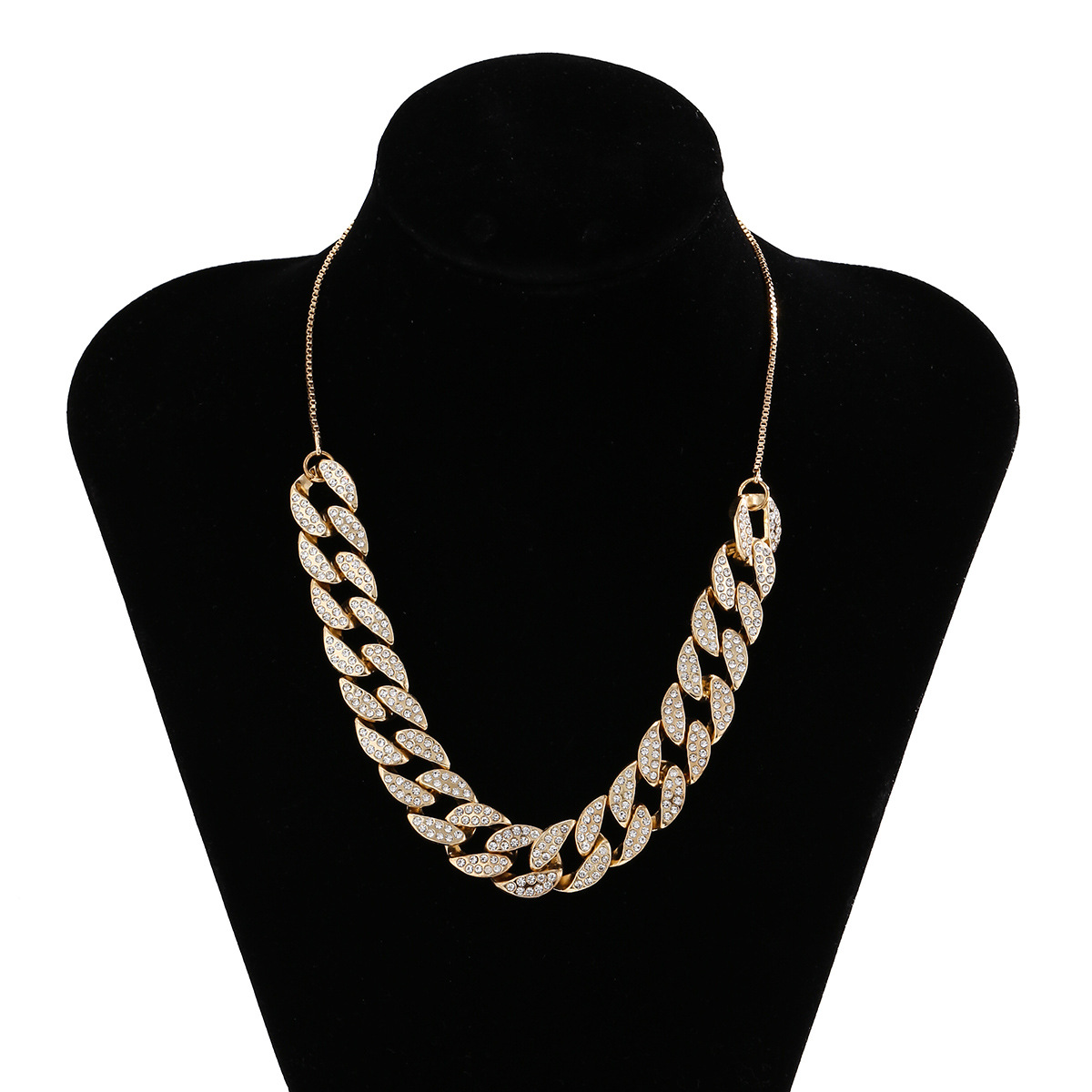 Simple Diamonds Necklace display picture 12