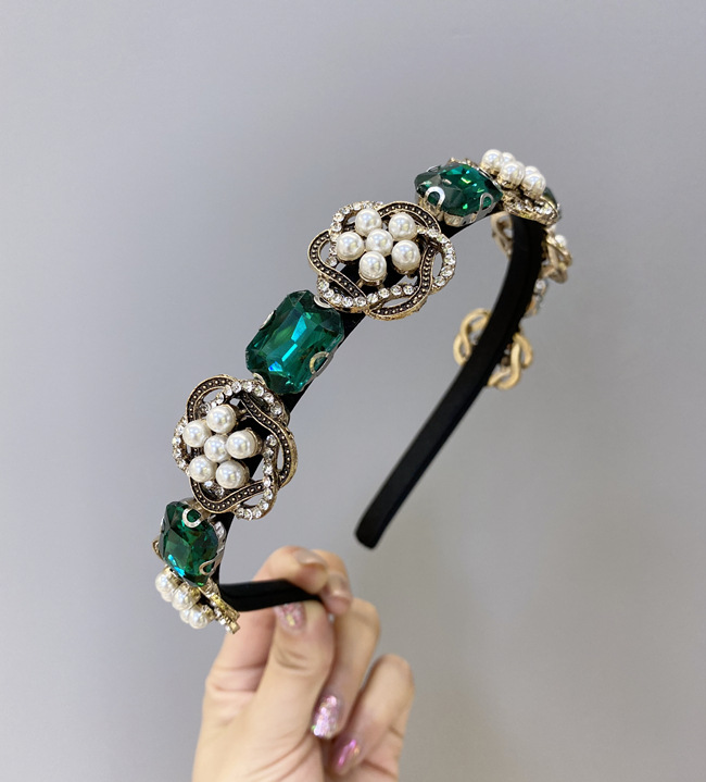 Baroque Rhinestone Headband Retro Heavy Alloy Pearl Headband Non-slip Head Band Hair Hole Pressure Hair Wholesale Nihaojewelry display picture 5