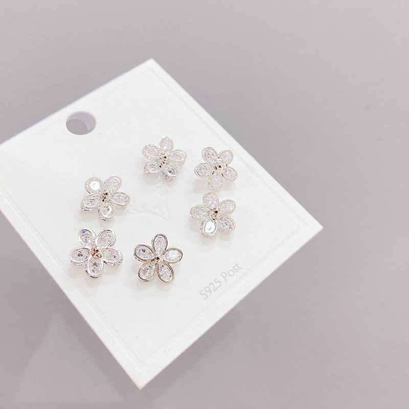 Sweet Flower Copper Ear Studs Plating Inlay Zircon Copper Earrings 3 Pairs display picture 2