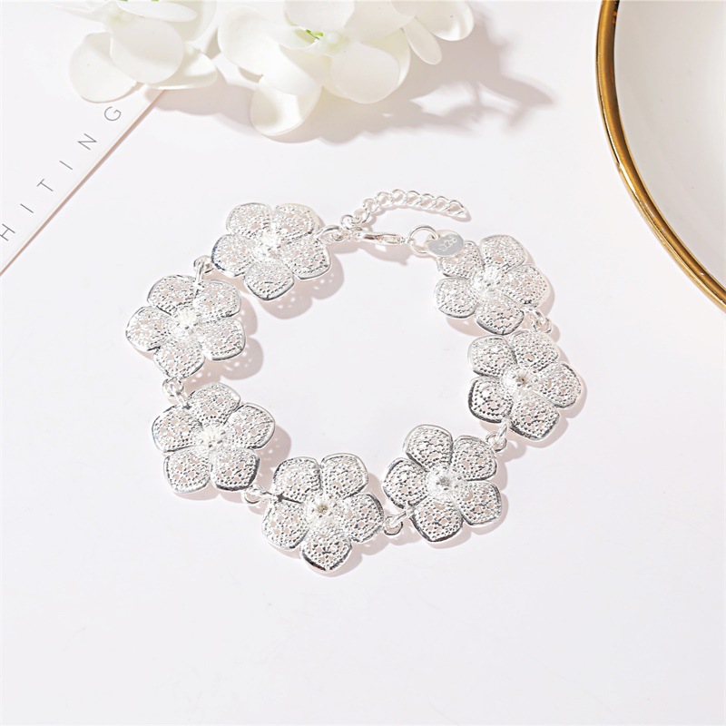 Nueva Moda Retro Bauhinia Pulsera Elegante Hollow Camellia Pulsera Al Por Mayor display picture 3