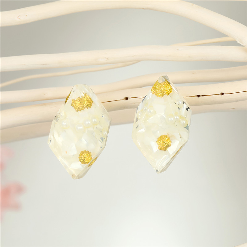 Korean Creative Personality Simple Diamond-shaped Dried Flower Earrings display picture 5