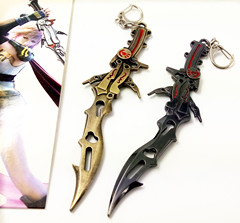 Final Fantasy 13 Lightning Thunder Knife Weapon Model Pendant Game Peripheral Unbladed