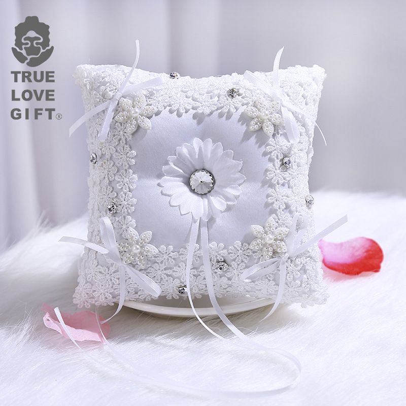 Europe and America new pattern white Hollow Lace Double Heart Ring Pillow bride Flower girl Bud Ring box wedding Wedding celebration Supplies