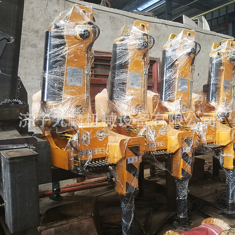 现货销售蓝牌3.2吨5吨4节臂汽车随车吊 吊机吊臂定制生产厂家