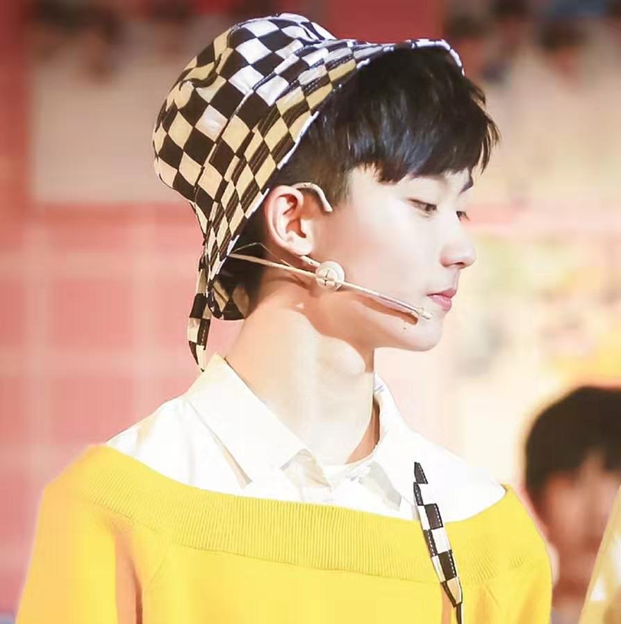 12470195818_2002326601