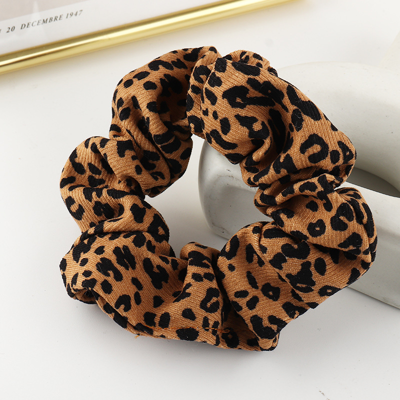 Korean Retro Simple  Leopard Print Hair Scrunchies display picture 10